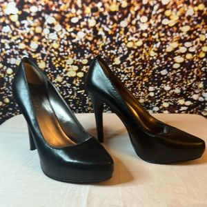 🖤🖤Sexy French black pumps, size 6.5 for sale!